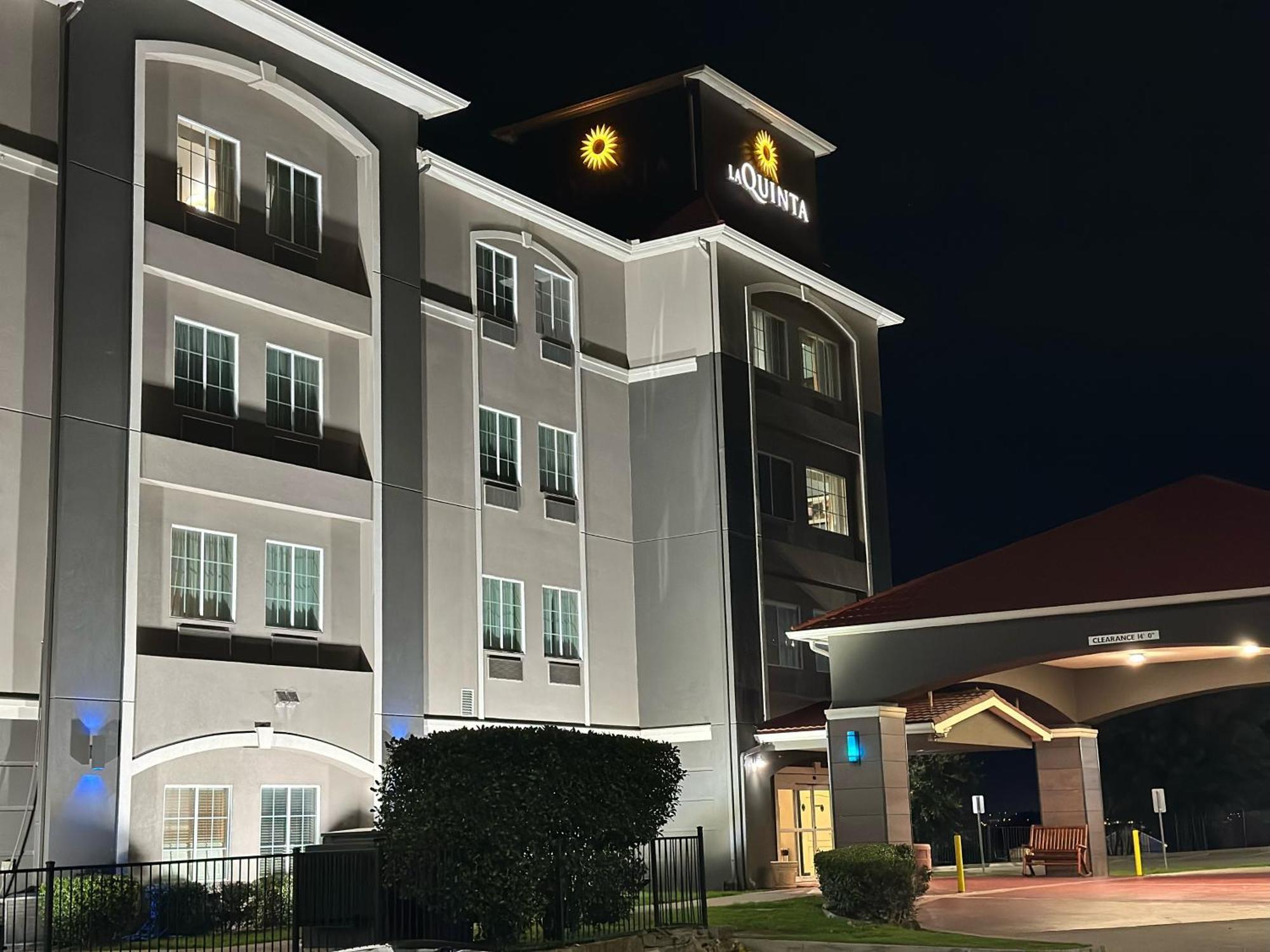La Quinta By Wyndham Fort Worth - Lake Worth Exterior foto